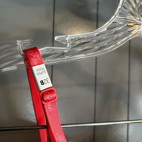 Pink by Victoria’s Secret Super- Push Up bra NEW w/tags - Picture 3 of 5